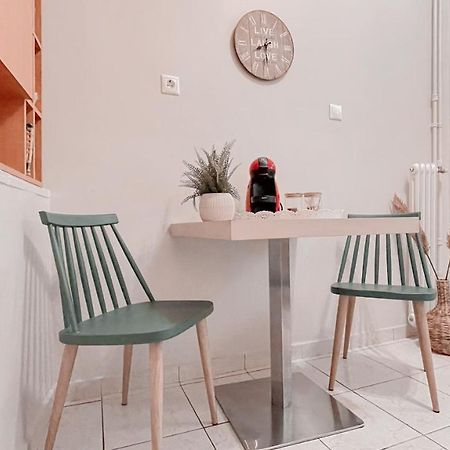 Cute 1Br Apt With Balcony In The Heart Of The City Athén Kültér fotó