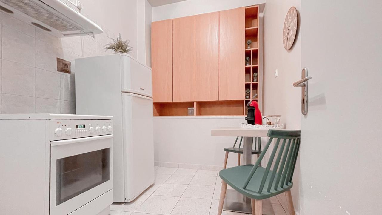 Cute 1Br Apt With Balcony In The Heart Of The City Athén Kültér fotó
