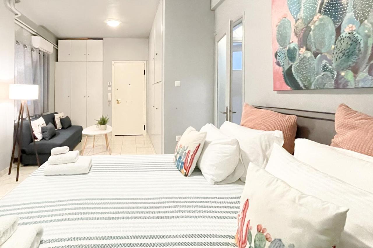 Cute 1Br Apt With Balcony In The Heart Of The City Athén Kültér fotó