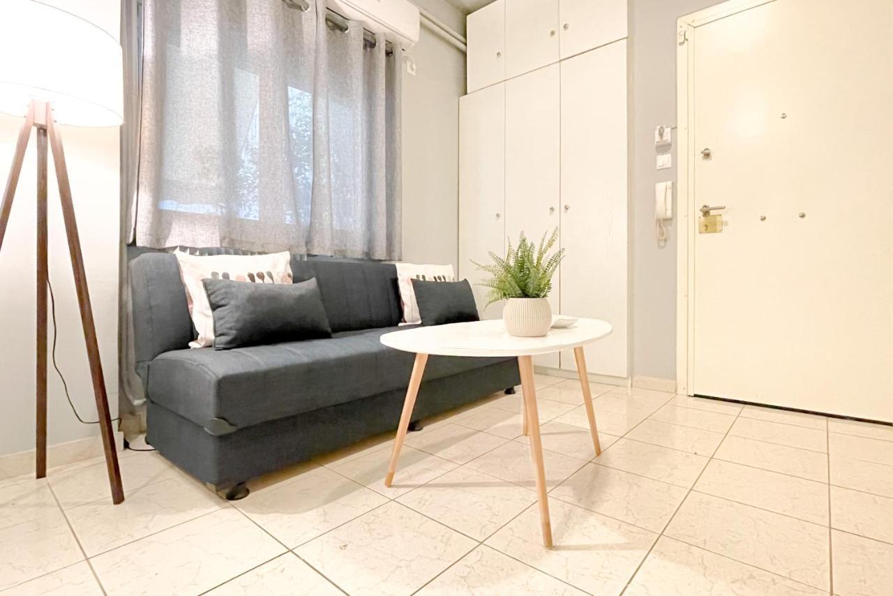 Cute 1Br Apt With Balcony In The Heart Of The City Athén Kültér fotó