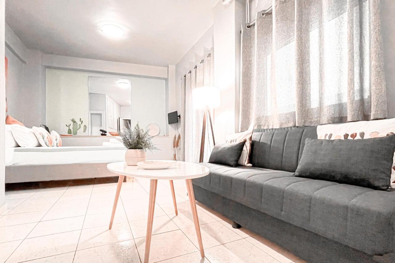 Cute 1Br Apt With Balcony In The Heart Of The City Athén Kültér fotó