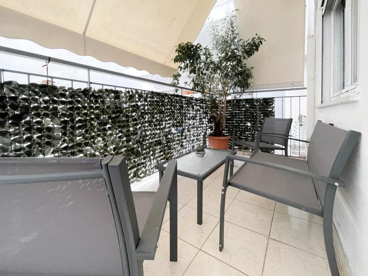 Cute 1Br Apt With Balcony In The Heart Of The City Athén Kültér fotó